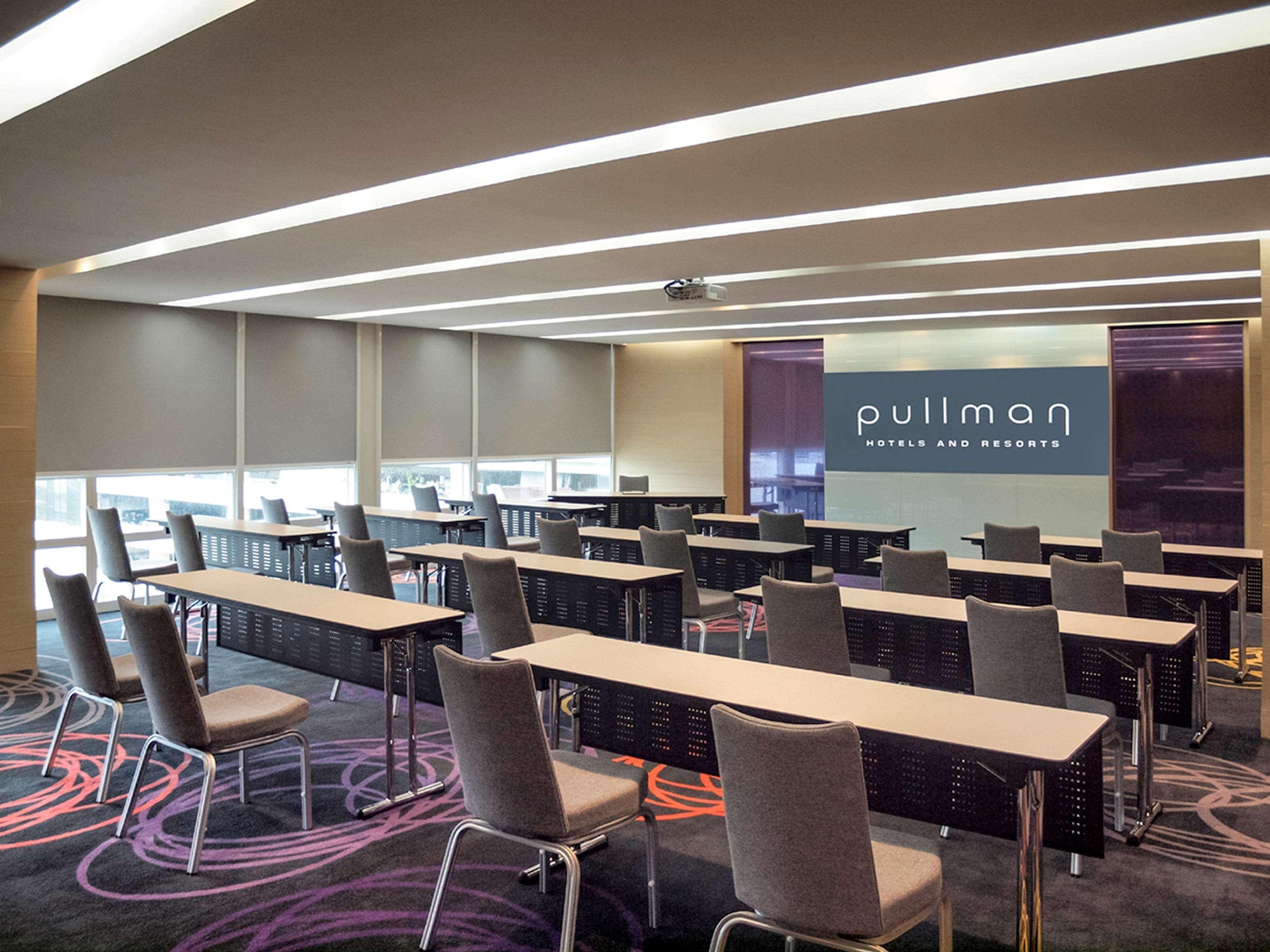 Pullman Bangkok King Power Hotel Екстериор снимка A meeting room at Pullman Hotel, Kuala Lumpur