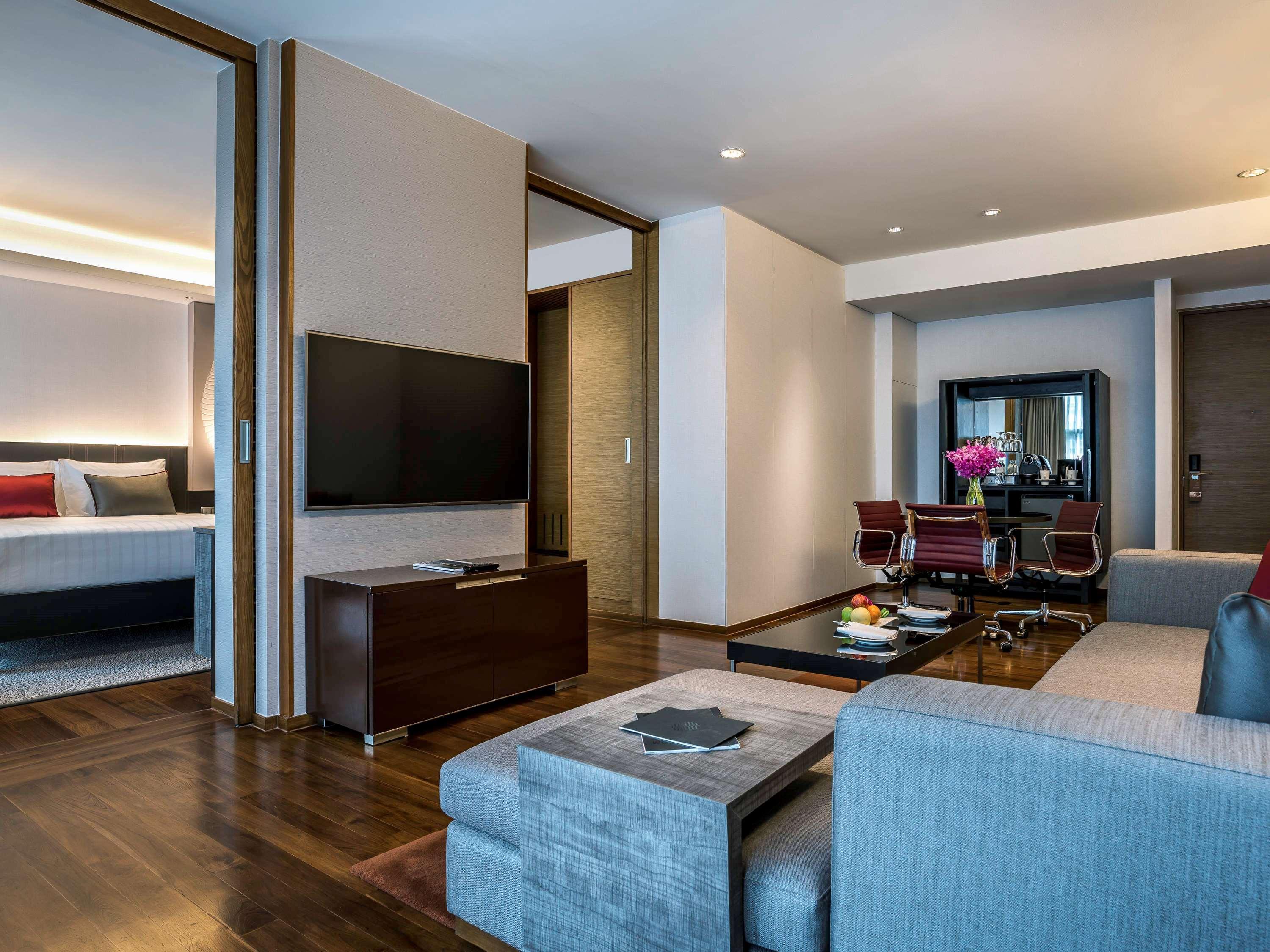 Pullman Bangkok King Power Hotel Екстериор снимка A suite at the hotel