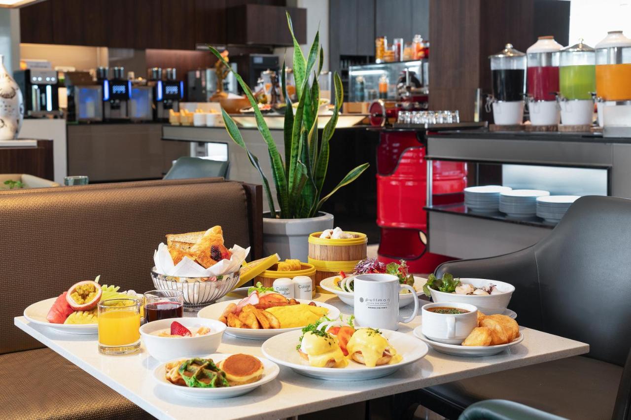 Pullman Bangkok King Power Hotel Екстериор снимка A typical buffet at a hotel